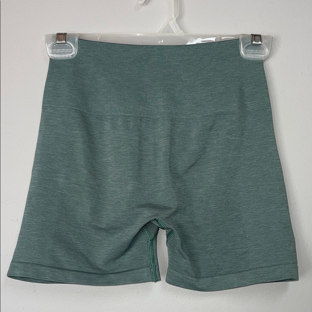 Alphalete Amplify shorts